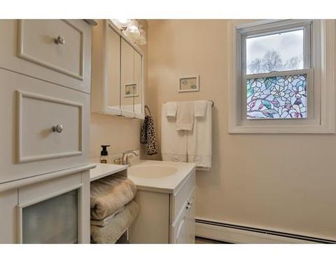 8 Gardner Rd, Windham, NH 03087 photo 18