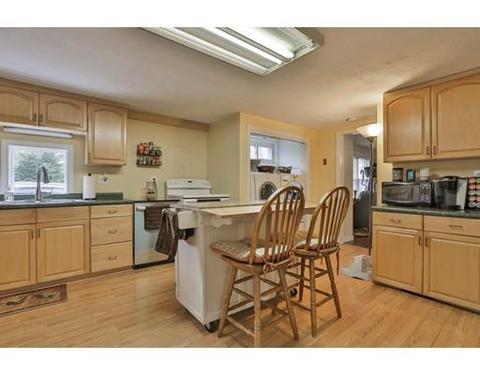 8 Gardner Rd, Windham, NH 03087 photo 5