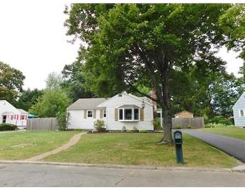 34 Jonquil Dr, Springfield, MA 01119 photo 2