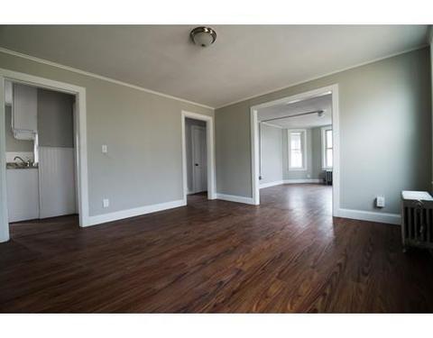 17 Spring St, Chicopee, MA 01013 photo 9