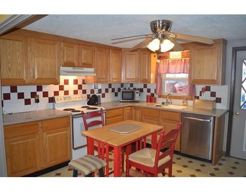 20 Main St, Brookfield, MA 01506 photo 3