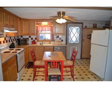 20 Main St, Brookfield, MA 01506 photo 2