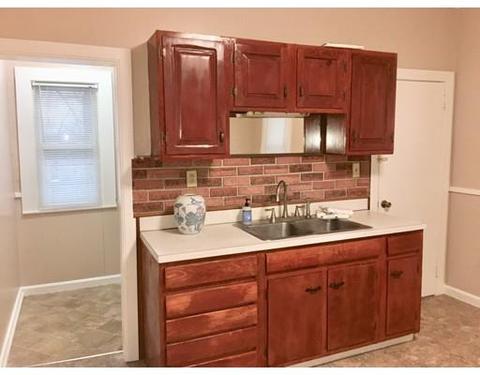 23 Sullivan St, Springfield, MA 01104 photo 2