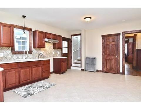 204 Saint James Ave, Springfield, MA 01109 photo 15