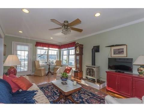 13 Middle St #2, Gloucester, MA 01930 photo 6