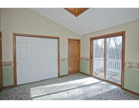 137 Schoolhouse Rd, Chicopee, MA 01020 photo 17