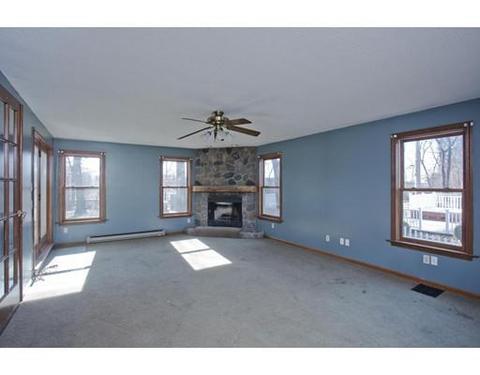 137 Schoolhouse Rd, Chicopee, MA 01020 photo 10