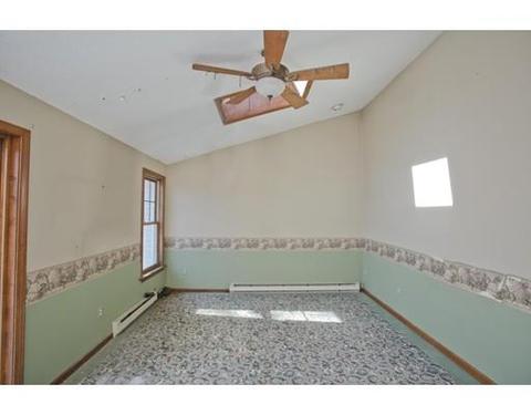 137 Schoolhouse Rd, Chicopee, MA 01020 photo 16