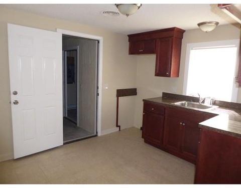 123 Keddy St, Springfield, MA 01109 photo 8