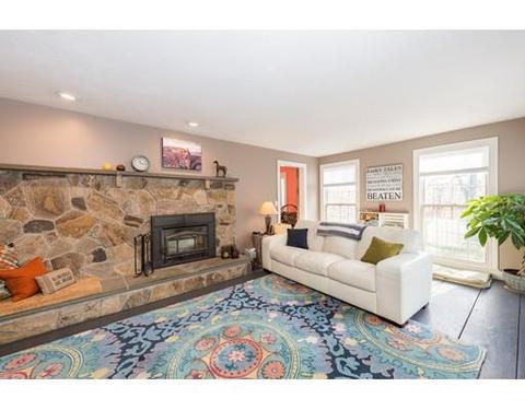 236 North St, Upton, MA 01568 photo 6