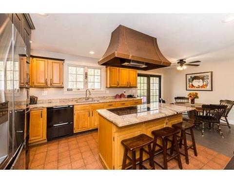 236 North St, Upton, MA 01568 photo 11