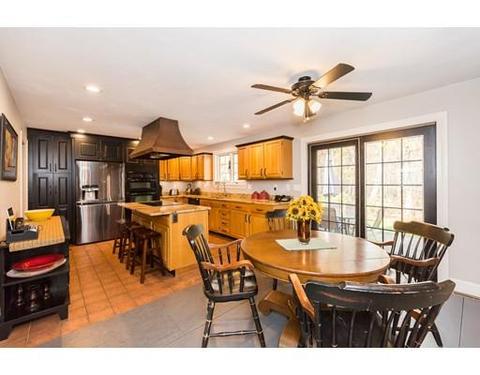 236 North St, Upton, MA 01568 photo 9