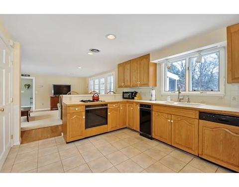 4 Old Colony Ln, Acton, MA 01720 photo 3