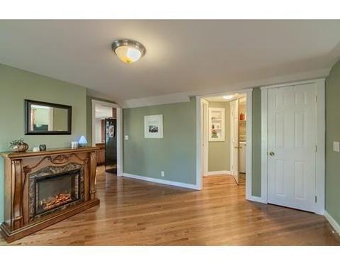 26 Townsend St, Pepperell, MA 01463 photo 10