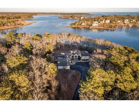 21 Harbor Ridge Rd, Mashpee, MA 02649 photo 1