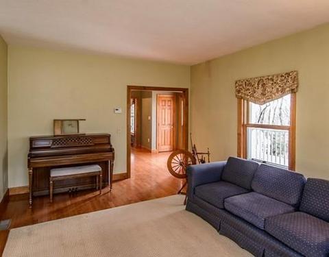 50 Orchard St, Upton, MA 01568 photo 7