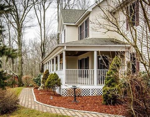 50 Orchard St, Upton, MA 01568 photo 3