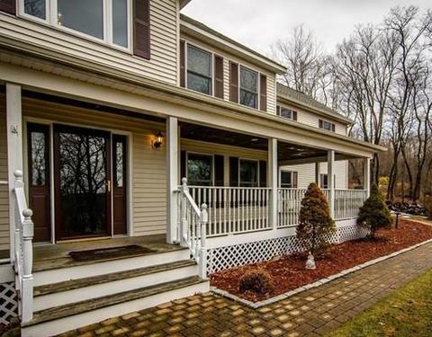 50 Orchard St, Upton, MA 01568 photo 4
