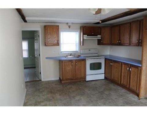 205 Main St, Townsend, MA 01469 photo 2