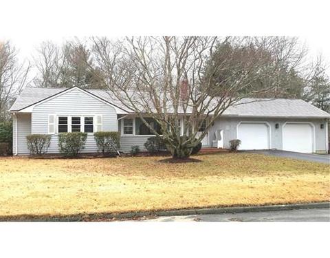 46 Pershing Ave, Acushnet, MA 02743 photo 1