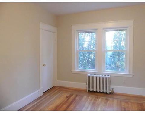 15 Wright St, Lowell, MA 01854 photo 8