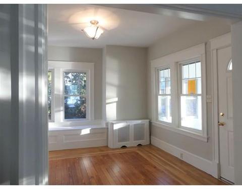 15 Wright St, Lowell, MA 01854 photo 4