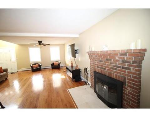 145 Brookside Dr, Gardner, MA 01440 photo 4
