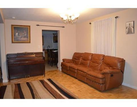 75 West St, Chicopee, MA 01013 photo 4