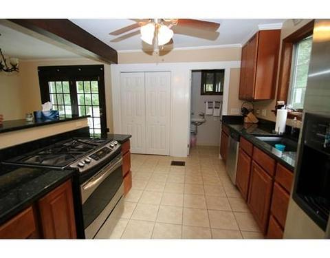 14 Spring St, Saugus, MA 01906 photo 6
