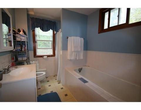 14 Spring St, Saugus, MA 01906 photo 22