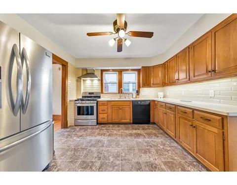 17 Hartford Ter, Springfield, MA 01118 photo 8
