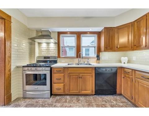 17 Hartford Ter, Springfield, MA 01118 photo 9