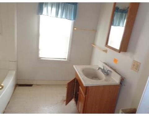 16 Merrick Ave, Springfield, MA 01109 photo 4