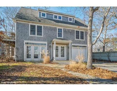 19 Great River Rd, Mashpee, MA 02649 photo 1