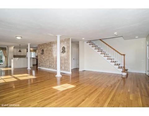 54 James Cir, Mashpee, MA 02649 photo 4