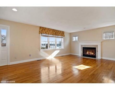 54 James Cir, Mashpee, MA 02649 photo 5