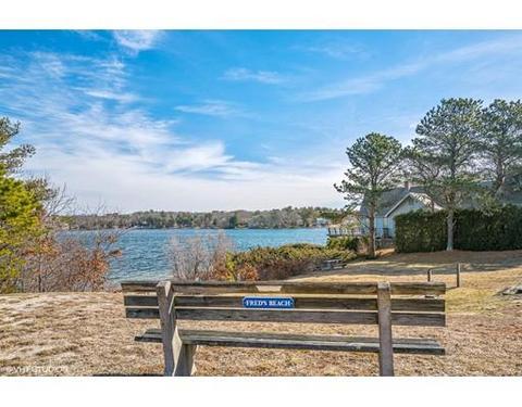 54 James Cir, Mashpee, MA 02649 photo 19