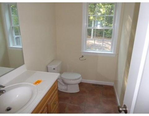 328 Arnold St, Springfield, MA 01119 photo 12