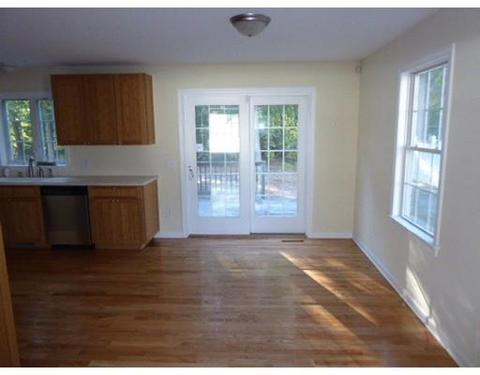 328 Arnold St, Springfield, MA 01119 photo 10