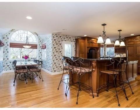 147 Hyacinth St, Fall River, MA 02720 photo 4