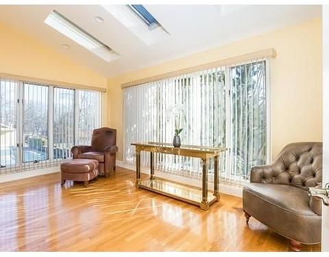 147 Hyacinth St, Fall River, MA 02720 photo 8