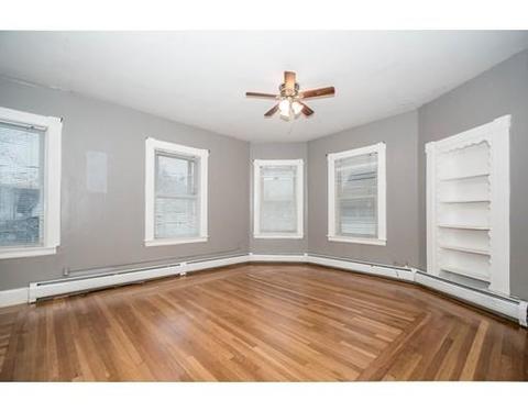 52 Abbott St, Lawrence, MA 01843 photo 3
