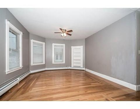 52 Abbott St, Lawrence, MA 01843 photo 4
