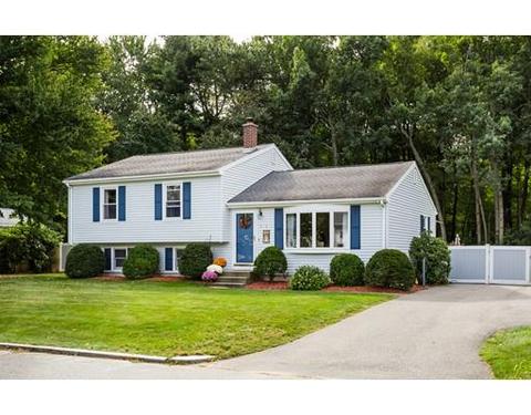 218 Ellendale Cir, Springfield, MA 01128 photo 2