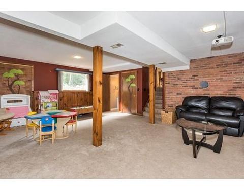 218 Ellendale Cir, Springfield, MA 01128 photo 19
