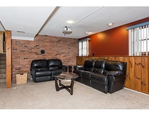 218 Ellendale Cir, Springfield, MA 01128 photo 20