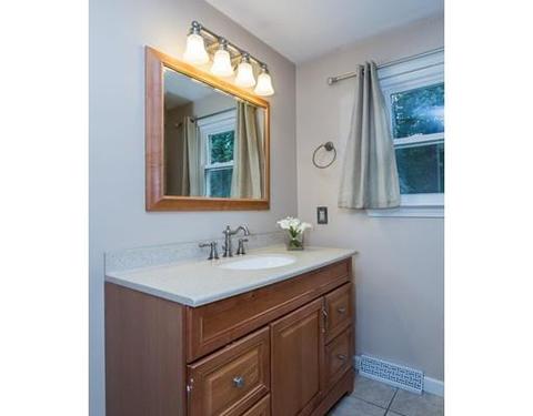 218 Ellendale Cir, Springfield, MA 01128 photo 18