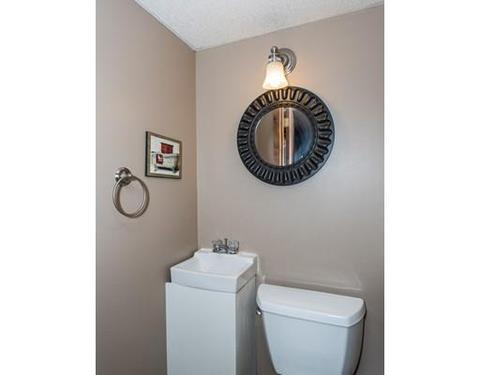 218 Ellendale Cir, Springfield, MA 01128 photo 22