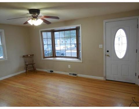 14 Kenneth Rd, Easthampton, MA 01027 photo 4
