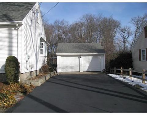 248 Mccarthy Ave, Chicopee, MA 01020 photo 2